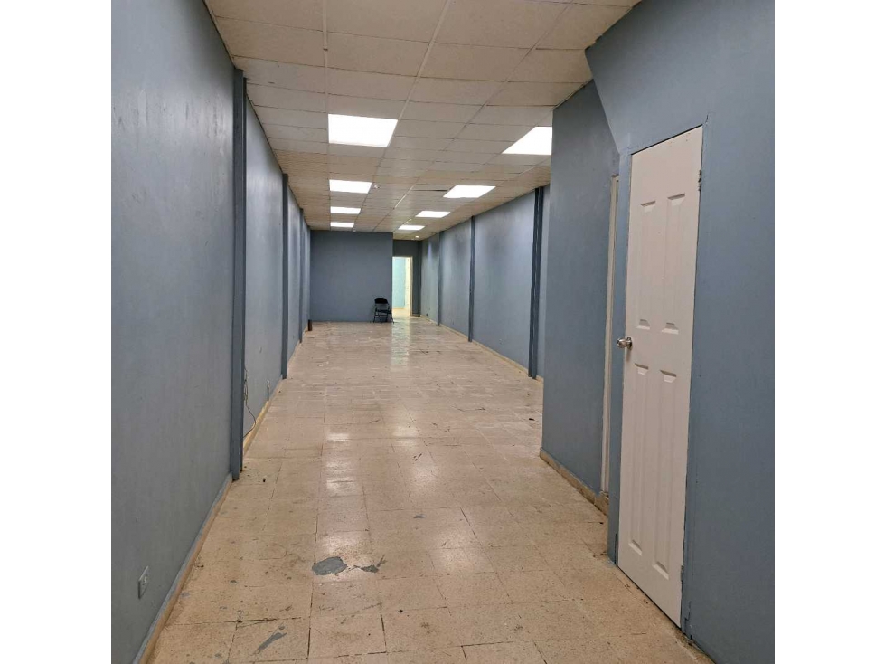 ALQUILER LOCAL COMERCIAL ZONA LIBRE DE COLON 280M2 - 1