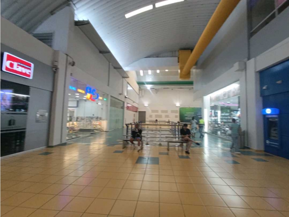 VENTA DE LOCAL EN ALBROOK MALL PASILLO PRINCIPAL 168MT2 LT. - 6