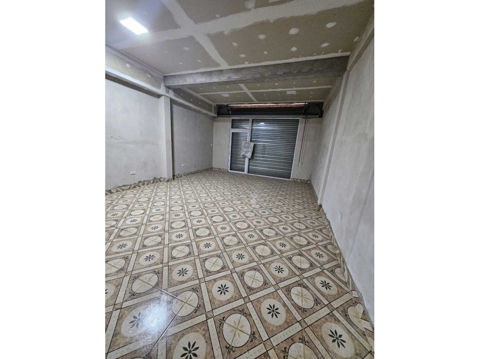ALQUILER LOCAL A ESTRENAR EN BATAN 50M2 - 2