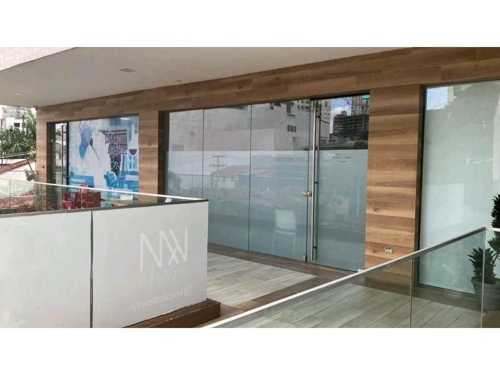ALQUILER LOCAL EN FLOR PLAZA 105 mt2 PISO 2 — foto 2