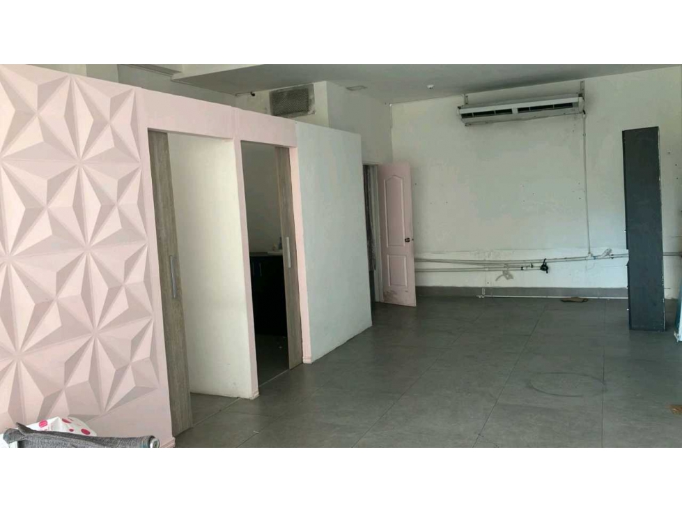 ALQUILER LOCAL EN FLOR PLAZA 105 mt2 PISO 2 — foto 4