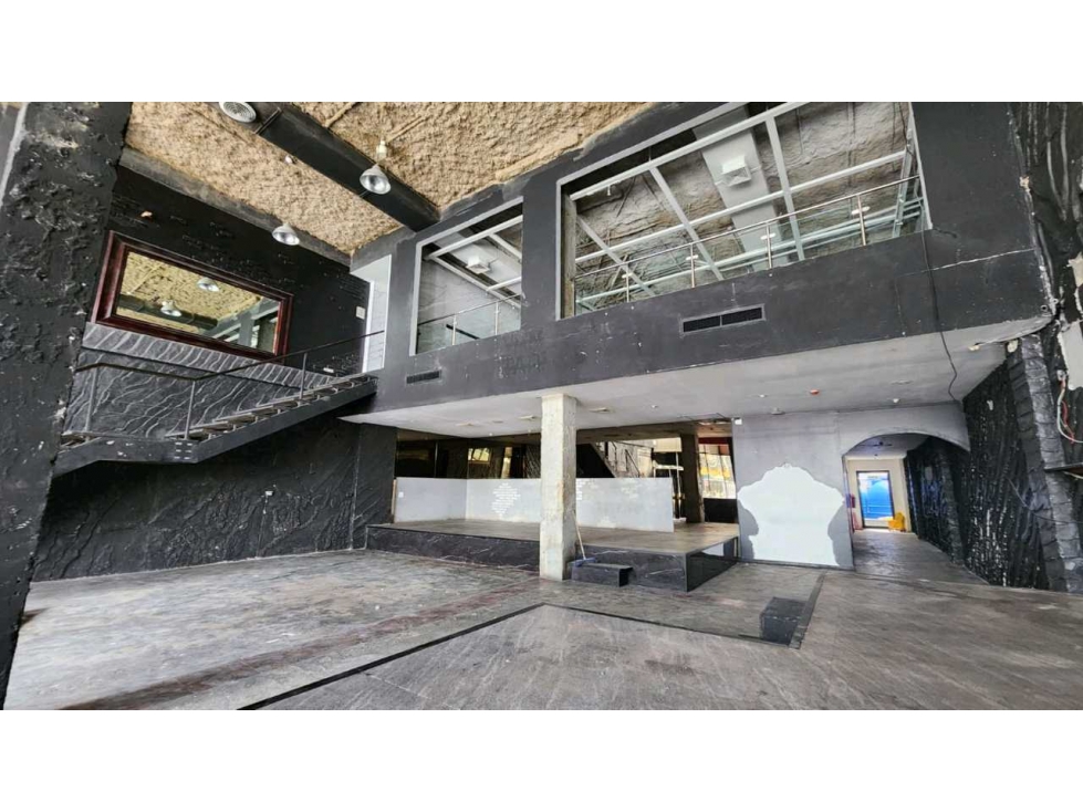 ALQUILER DE LOCAL PLANTA BAJA EN OBARRIO 447m2 JP