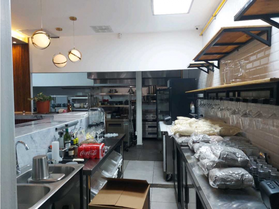ALQUILER LOCAL PLANTA BAJA OBARRIO CON MEZZANINE — foto 3