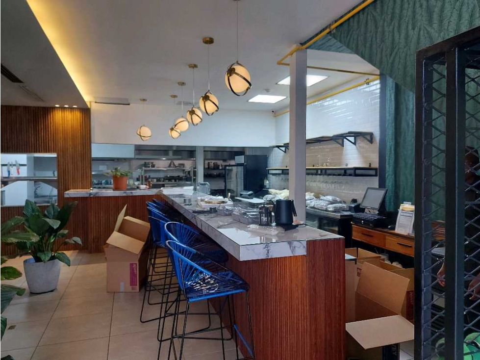 ALQUILER LOCAL PLANTA BAJA OBARRIO CON MEZZANINE — foto 4