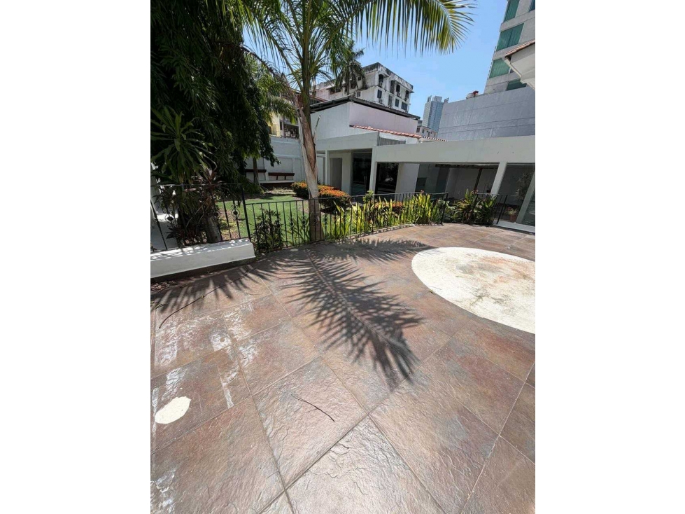 ALQUILER LOCAL RESTAURANT CON ROOFTOP EN EL CANGREJO LT. - 5