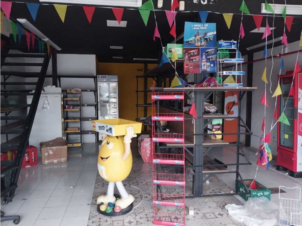 ALQUILER LOCAL EN RIO ABAJO A PIE DE VIA ESPAÑA - 4