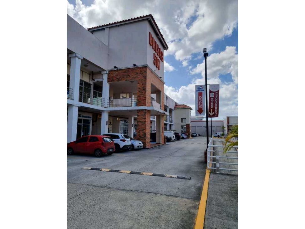 ALQUILER LOCALES EN BRISAS DEL GOLF 129m2 2.300 INCLUYE MANTENIMIENTO — foto 3