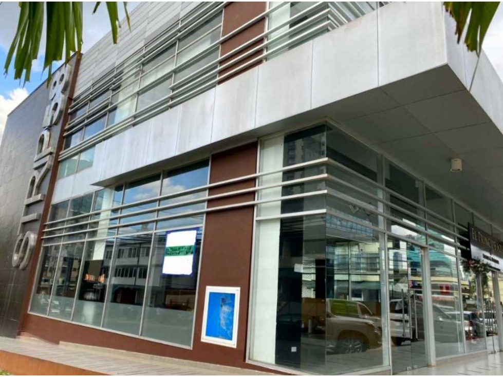 ALQUILER LOCAR COMERCIAL 200 m² dos pisos EN STRIP 58 — foto 3