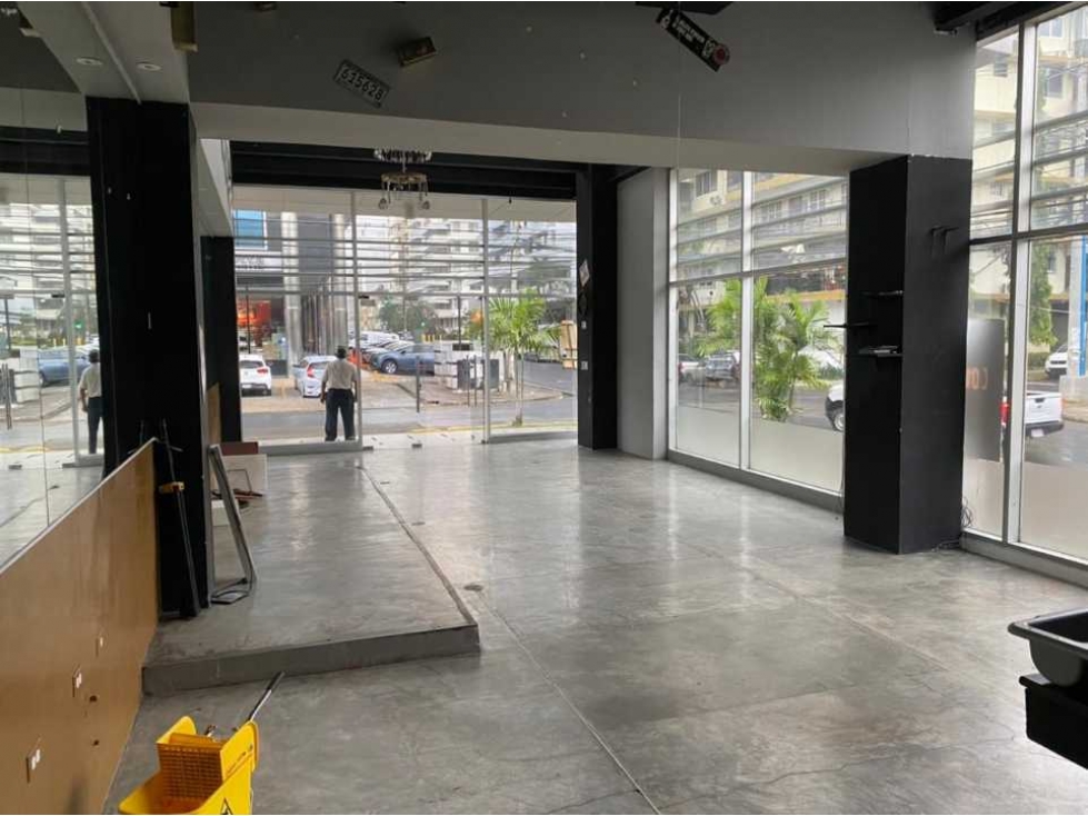 ALQUILER LOCAR COMERCIAL 200 m² dos pisos EN STRIP 58 — foto 2