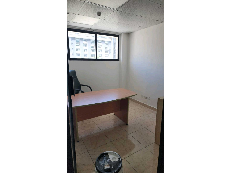 ALQUILER OFICINA 118 MT2. EN VIA ESPAÑA LT — foto 6