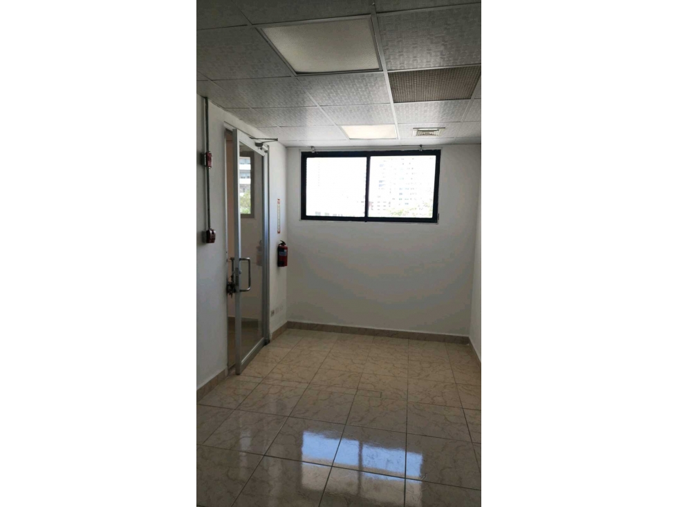 ALQUILER OFICINA 118 MT2. EN VIA ESPAÑA LT — foto 5