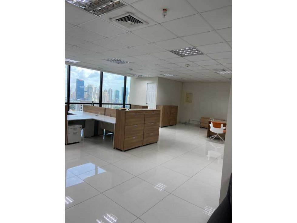 ALQUIER DE OFICINA AMOBLADA HERMOSA VISTA EN CALLE 50, TOWERBANK 100M — foto 4