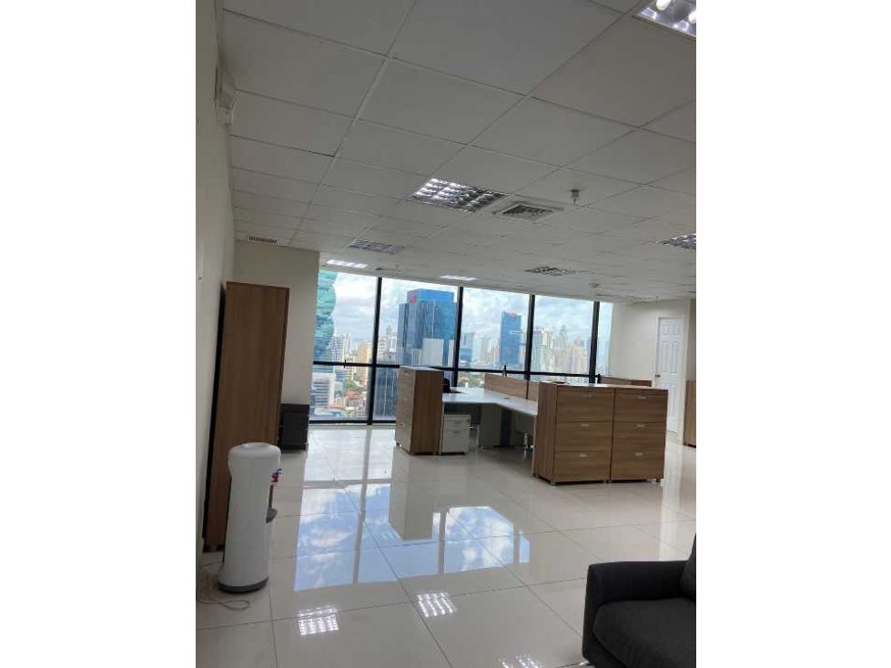 ALQUIER DE OFICINA AMOBLADA HERMOSA VISTA EN CALLE 50, TOWERBANK 100M — foto 6