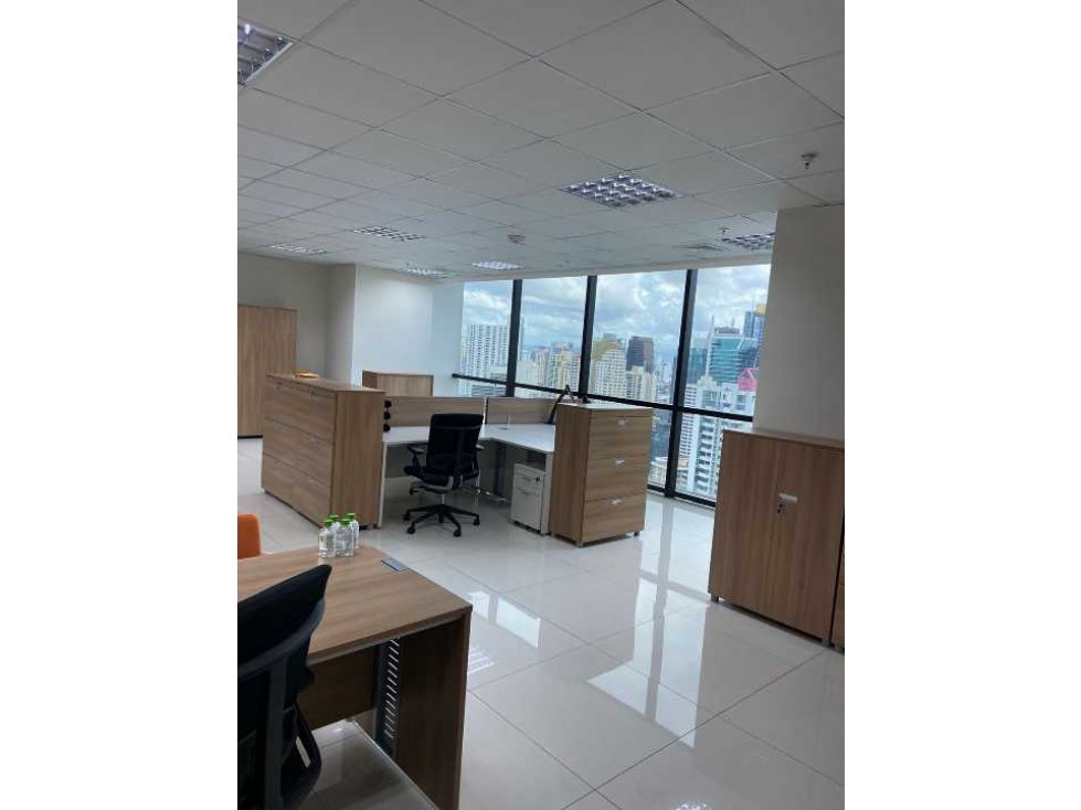 ALQUIER DE OFICINA AMOBLADA HERMOSA VISTA EN CALLE 50, TOWERBANK 100M — foto 3