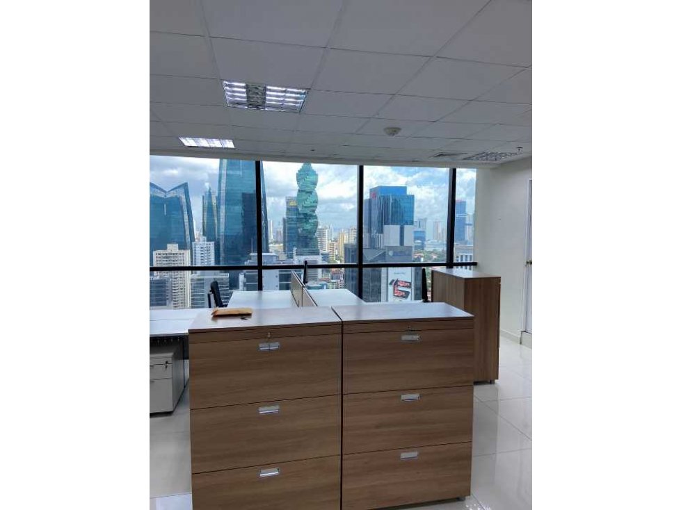 ALQUIER DE OFICINA AMOBLADA HERMOSA VISTA EN CALLE 50, TOWERBANK 100M — foto 2
