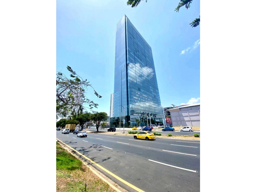 ALQUILER OFICINA AVENIDA BALBOA PH BOC 70 MTS2