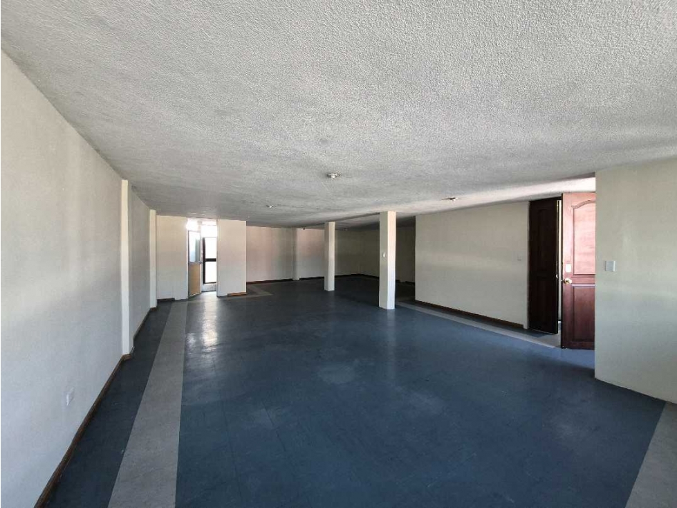 ALQUILER OFICINA COMERCIAL, MERCADO - PARQUE, CALDERÓN — foto 2