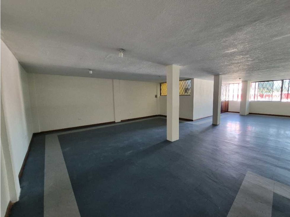 ALQUILER OFICINA COMERCIAL, MERCADO - PARQUE, CALDERÓN — foto 3