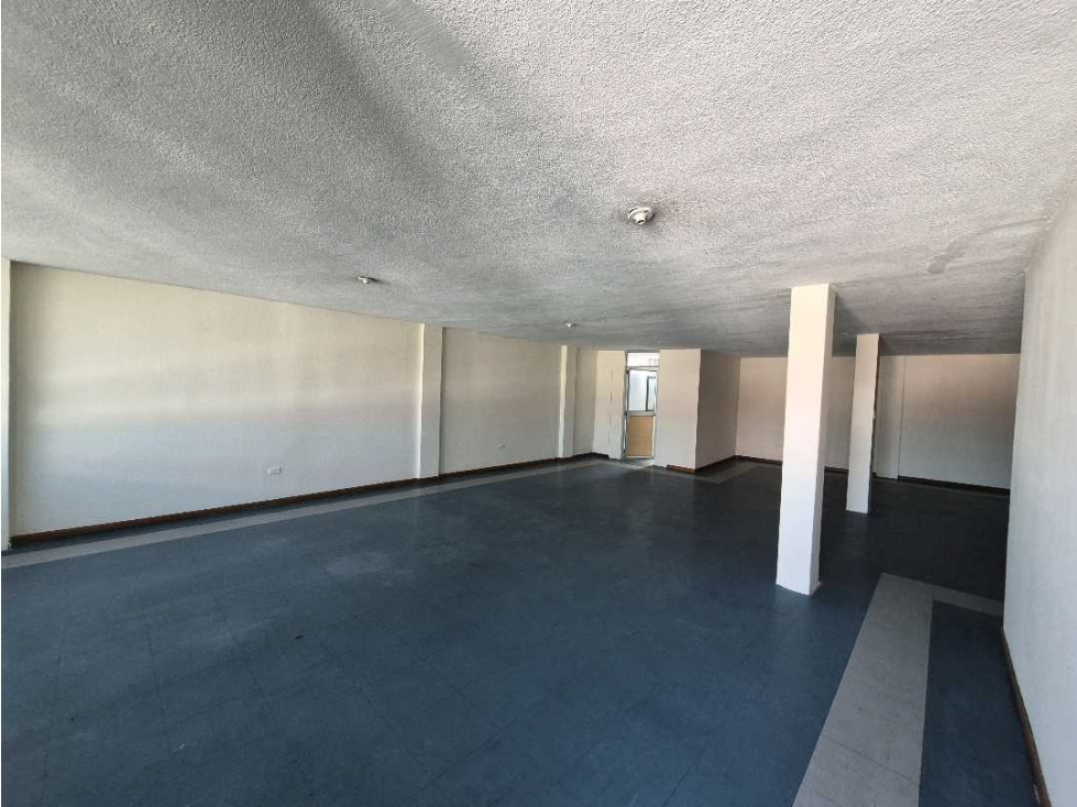 ALQUILER OFICINA COMERCIAL, MERCADO - PARQUE, CALDERÓN — foto 4