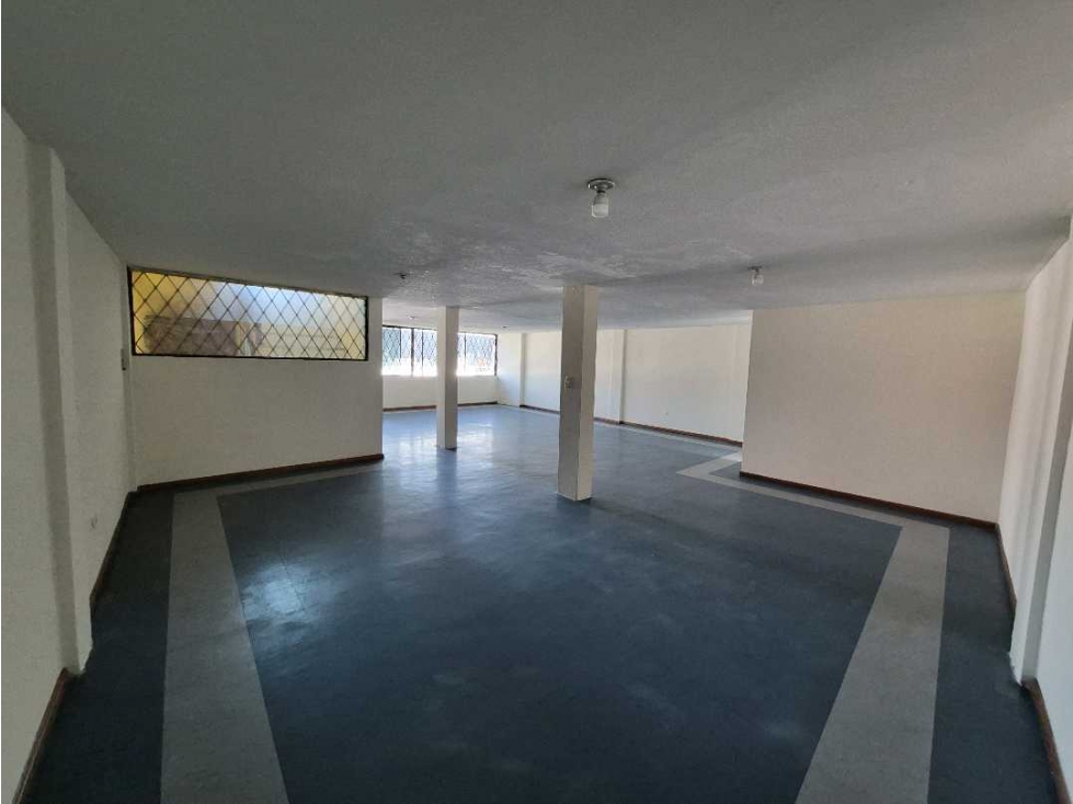 ALQUILER OFICINA COMERCIAL, MERCADO - PARQUE, CALDERÓN — foto 5