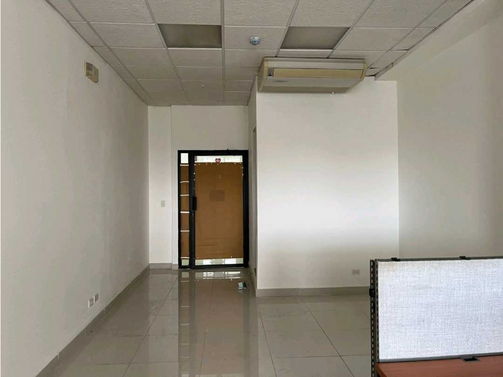 ALQUILER OFICINA EL DORADO 39m2 CENTURY TOWER BL - 4