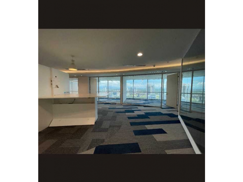 ALQUILER OFICINA EN COSTA DEL ESTE FINANCIAL PARK PISO COMPLETO — foto 6