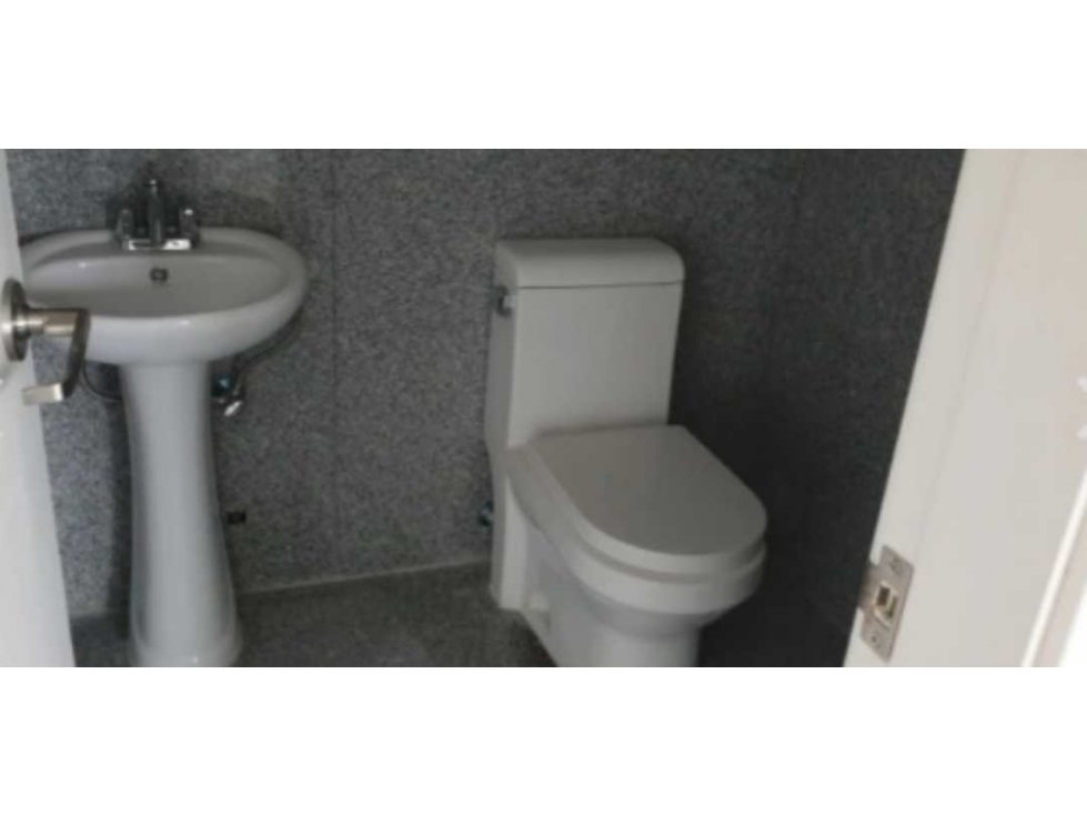 ALQUILER OFICINA 65m2 EN OBARRIO TWIST TOWER AMOBLADA O VACIA — foto 4