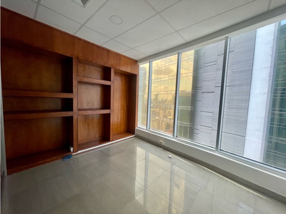 ALQUILER OFICINA EN OCEAN BUSSINES PLAZA