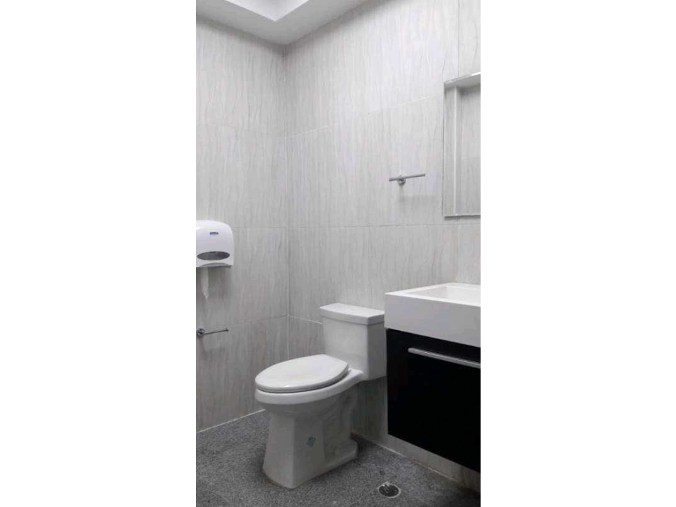 ALQUILER OFICINA EN TORRE BICSA 140 M2 — foto 3