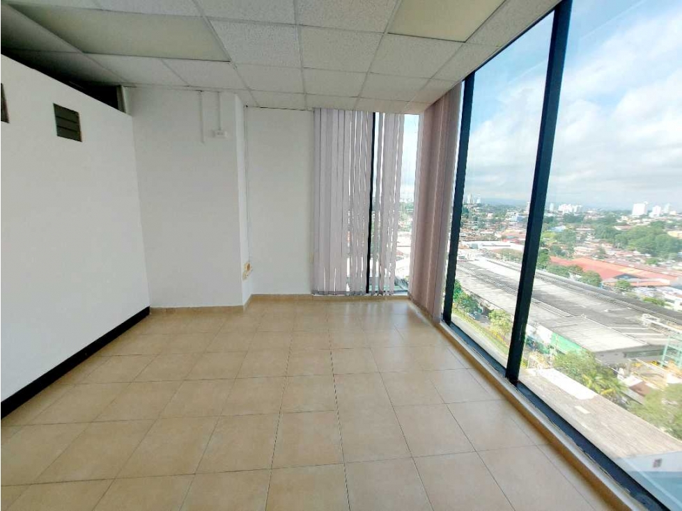 ALQUILER OFICINA EN VIA PRINCIPAL TUMBA MUERTO EN BETANIA - 5