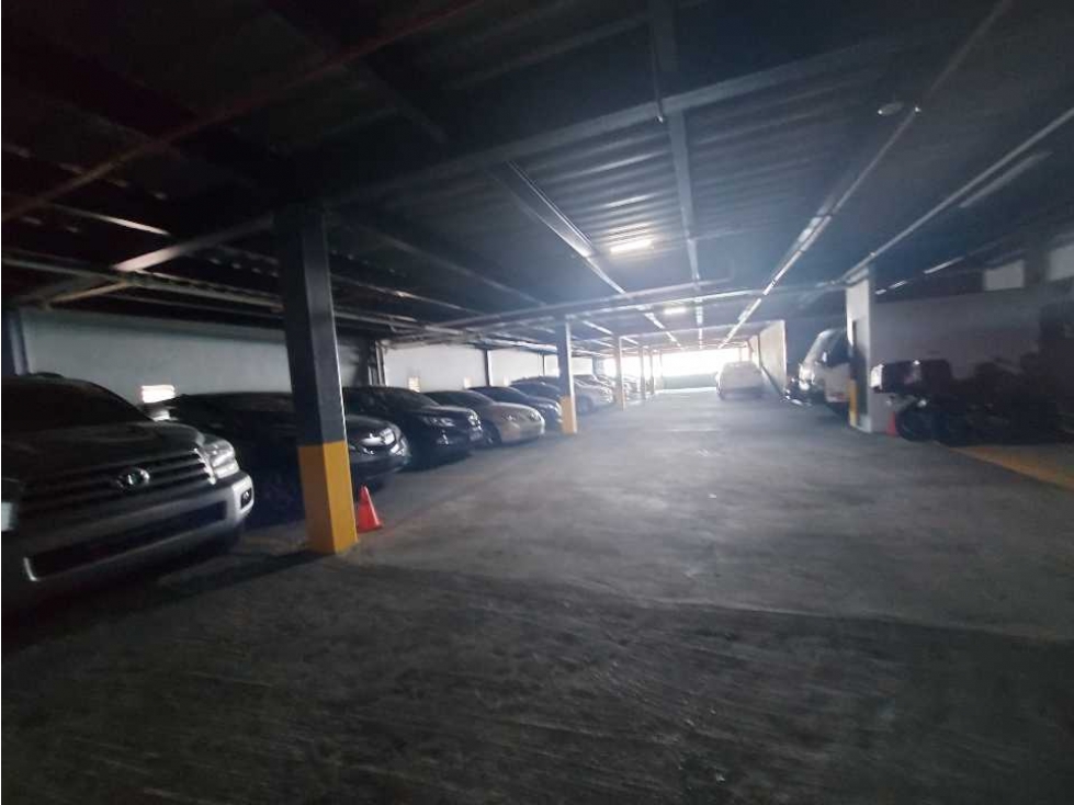 ALQUILER OFICINA EN ZONA INDUSTRIAL COSTA DEL ESTE 110 M