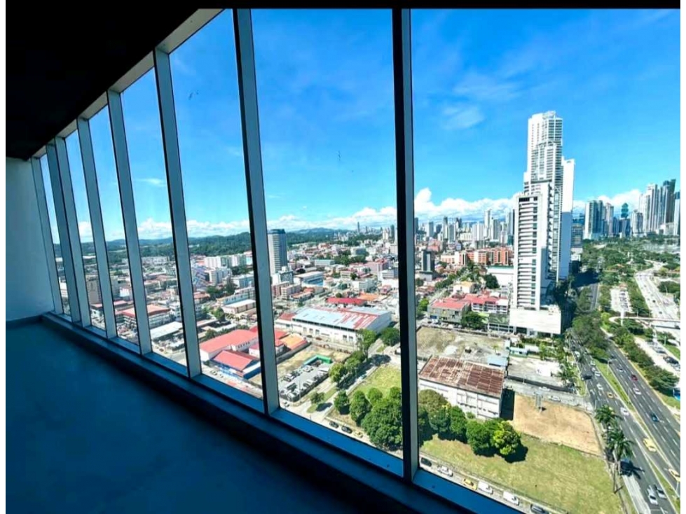 ALQUILER OFICINA MODERNA CON VISTA AL MAR PISO ALTO EN AVE BALBOA — foto 2