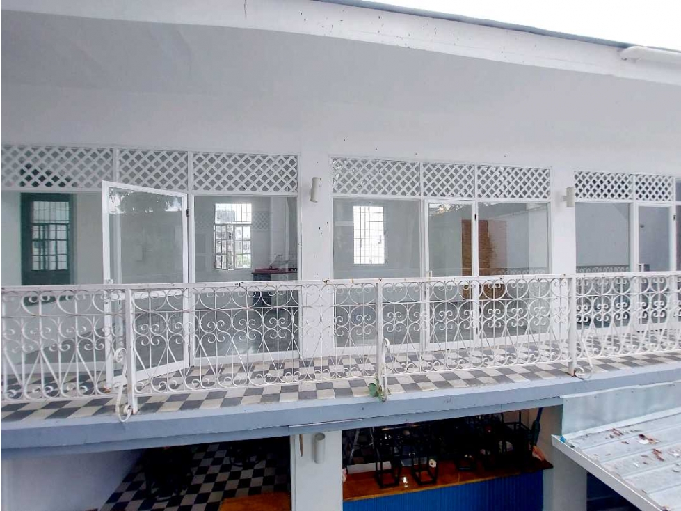 ALQUILER OFICINA REMODELADAS EN CASCO VIEJO EN CENTRO CULTURAL - 4