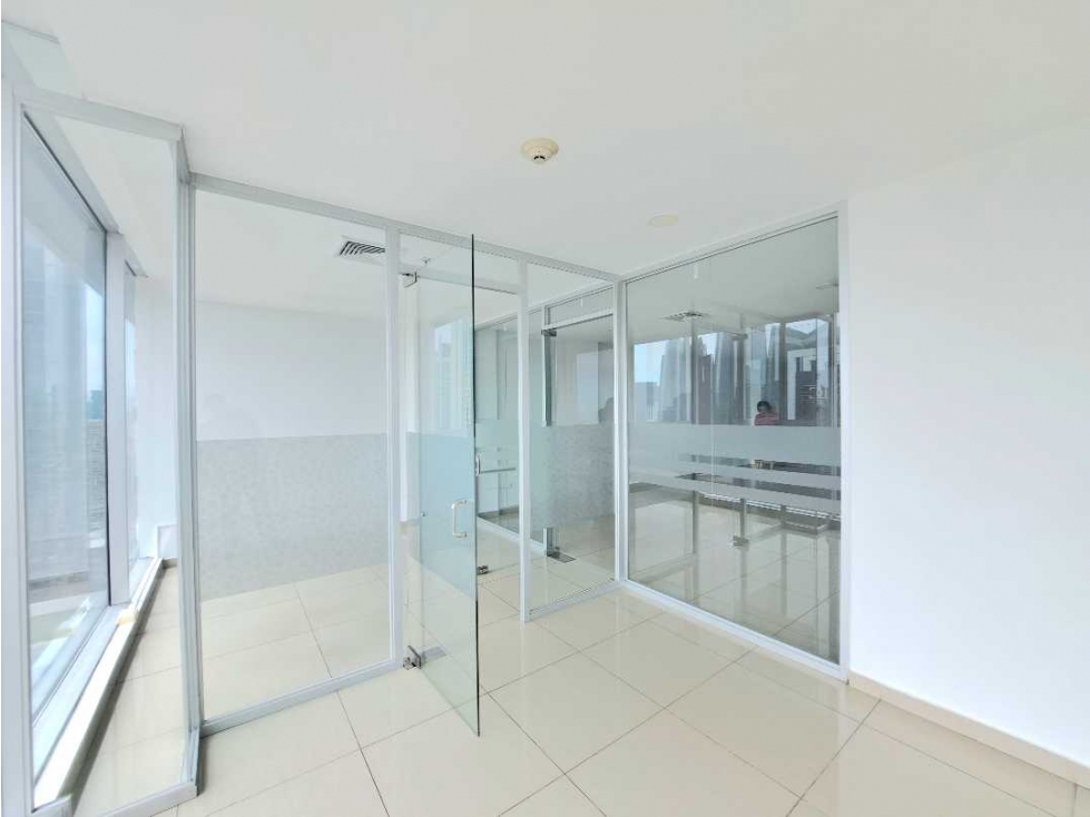 ALQUILER OFICINA SORTIS AMPLIA CON DIVISIONES Y VISTA PANORAMICA VV — foto 6