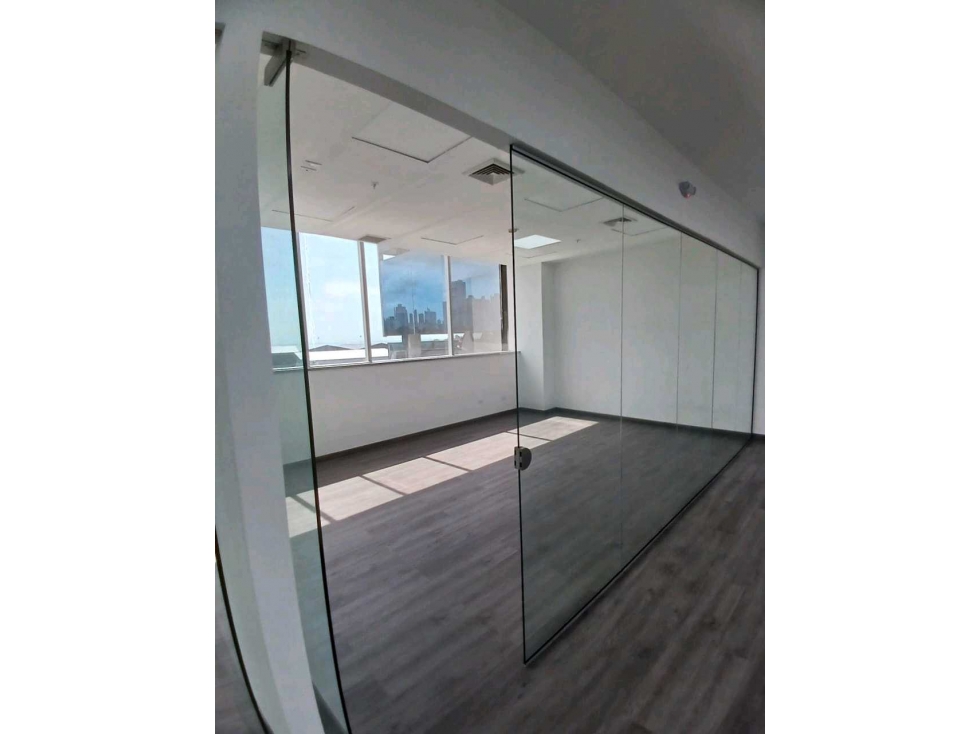 ALQUILER OFICINA TORRE DE LAS AMERICAS — foto 3
