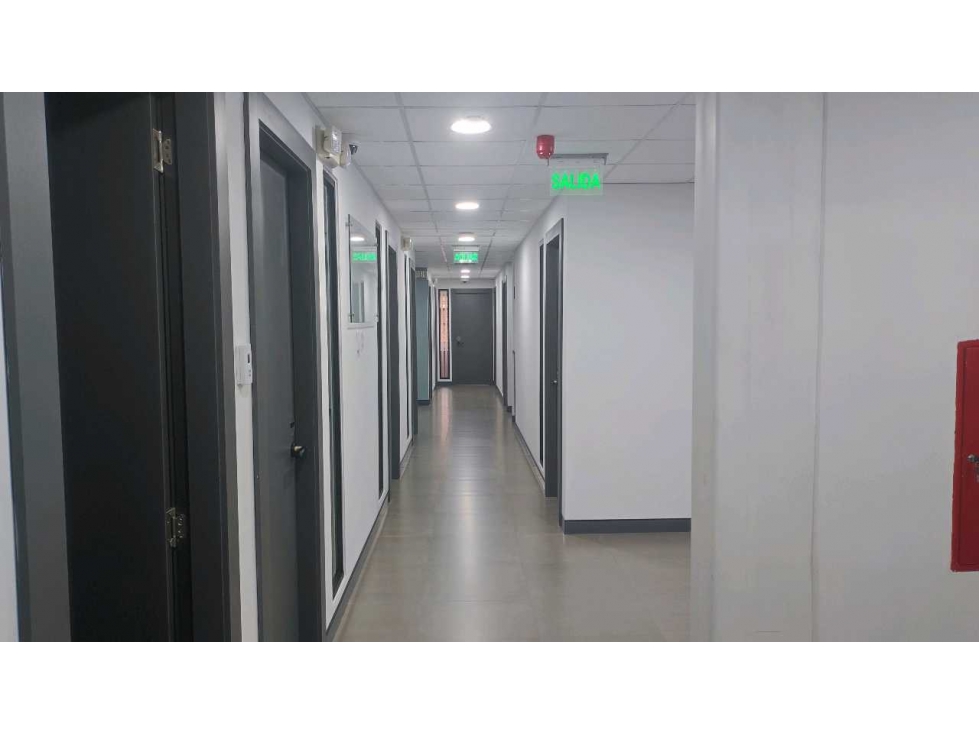 Alquiler Oficinas Coworking. Kennedy Norte - 3