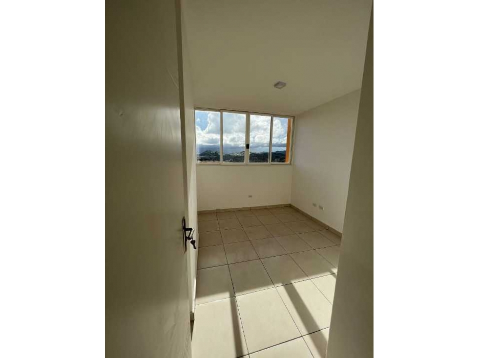 ALQUILER PARTAMENTO EL CRISOL — foto 3