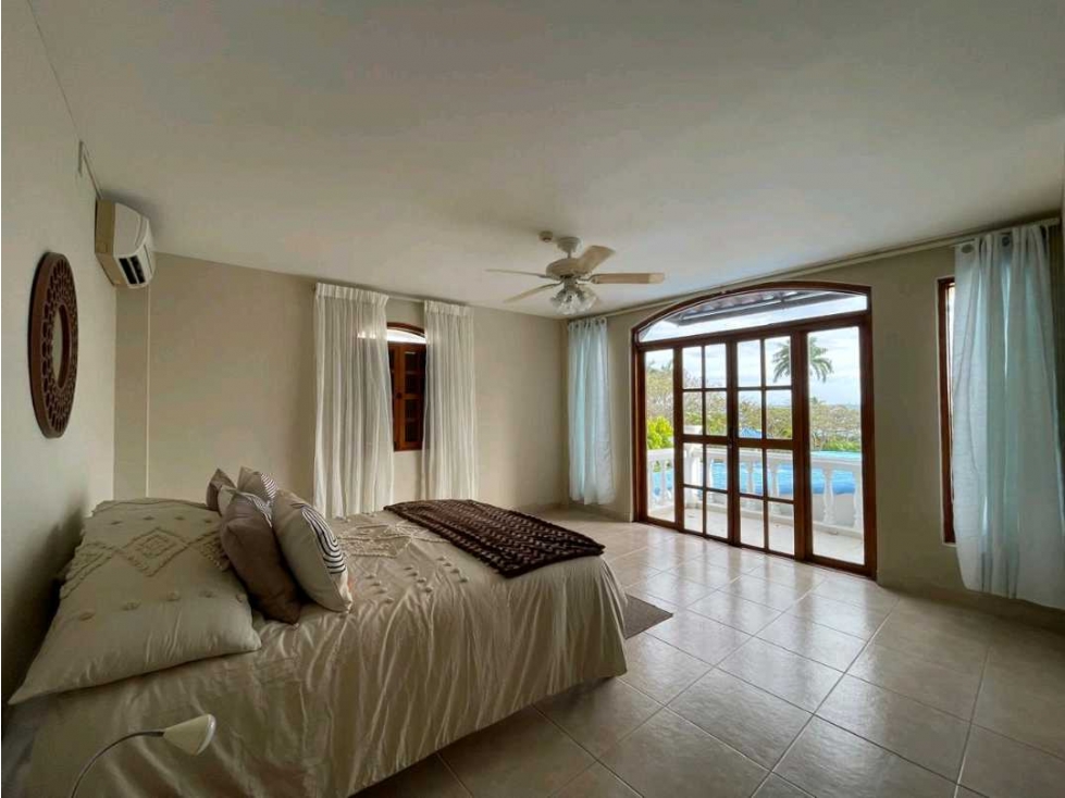 ALQUILER Y VENTA ESPECTACULAR CASA DUPLEX EN PLAYA BLANCA TC - 3