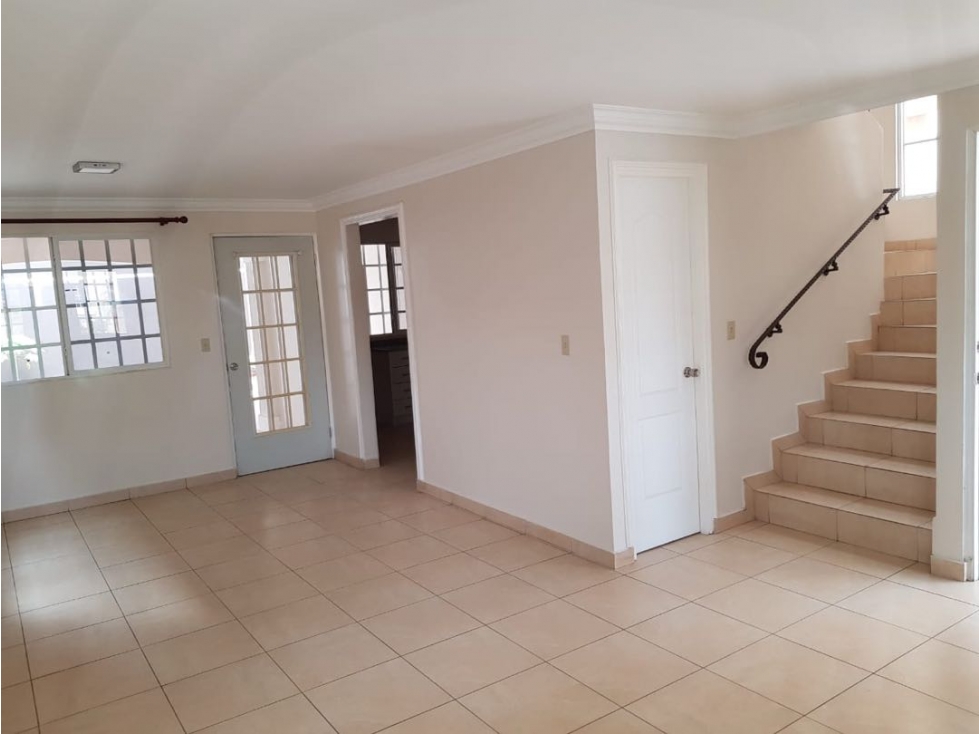 ALQUILER Y VENTA DE CASA DUPLEX EN VILLA ZAITA 175 M2 JP - 2