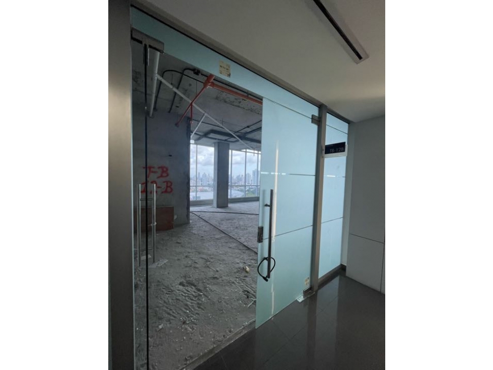 Oficina 139.46m2 Alquiler $15.00xm2 / Venta 338,500