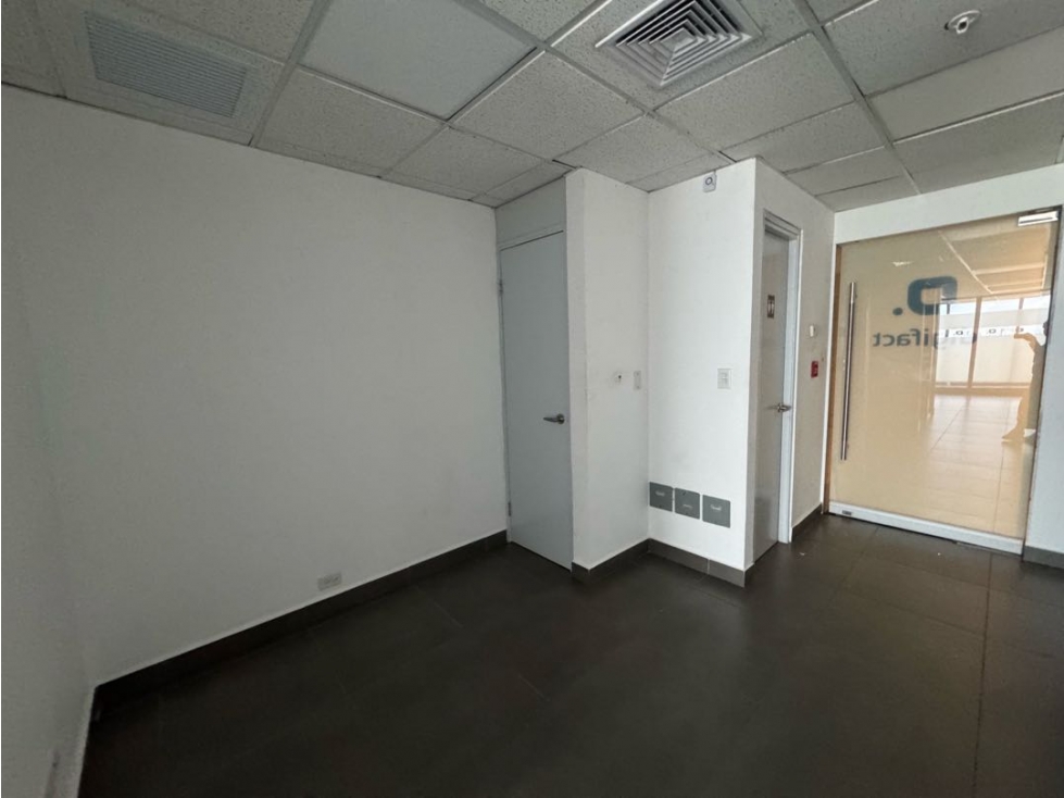 Alquiler de oficina en el edificio TWIST TOWER | Obarrio — foto 5