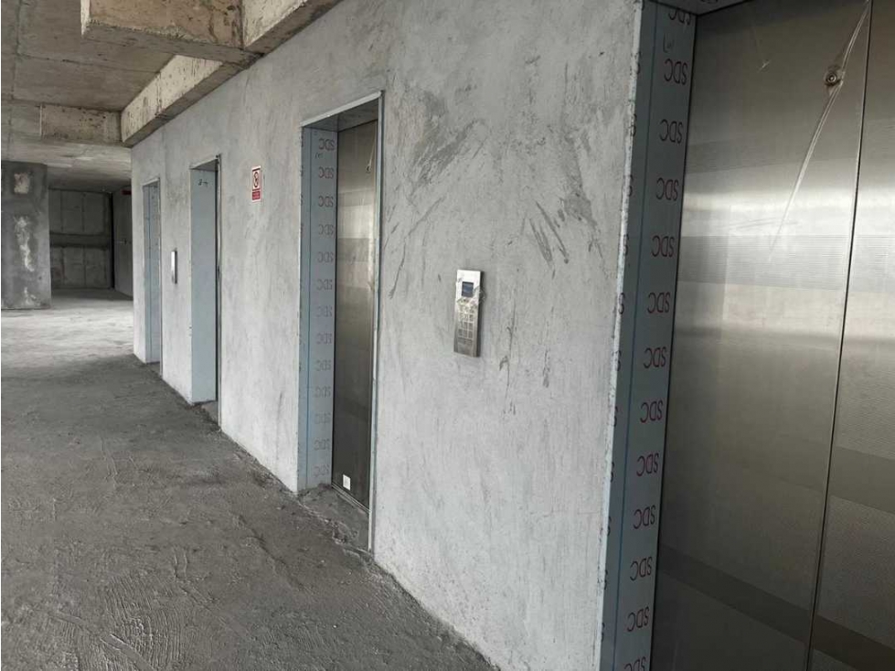 ALQUILER Y VENTA OFICINA CITY MALL VÍA BRASIL 471M2 JP - 6
