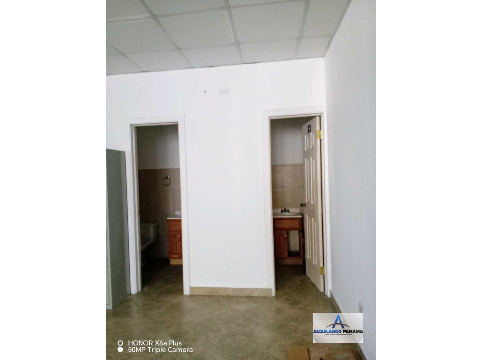 Alquilo amplia oficina en la zona bancaria de David - 2