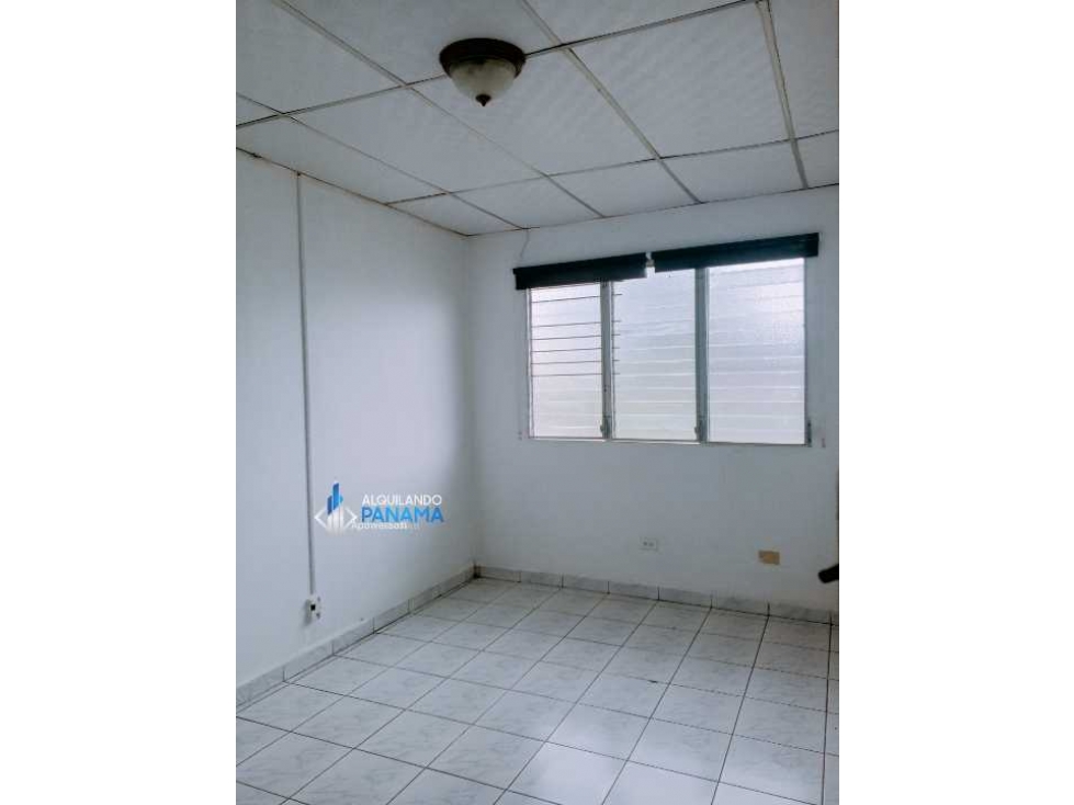 Alquilo amplio apartamento en ciudad de David.@
