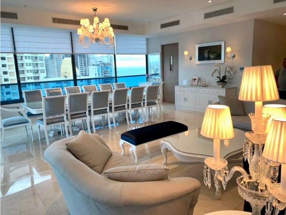 ALQUILO AMPLIO APARTAMENTO EN PAITILLA