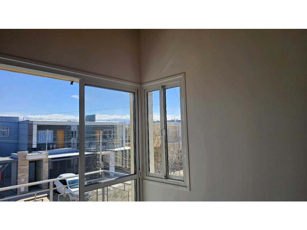 VENTA · DÚPLEX· 2 DORM · CON BALCÓN · R. VENETO — foto 4