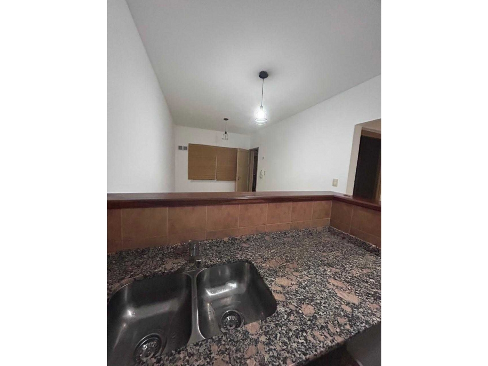 Alquilo anual dpto 1 dorm zona cucu - 5