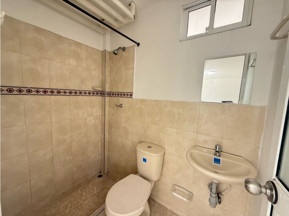 ALQUILO APARTAESTUDIO UN AMBIENTE JUNIN CUARTO PISO SERVICIOS INCLUID — foto 3