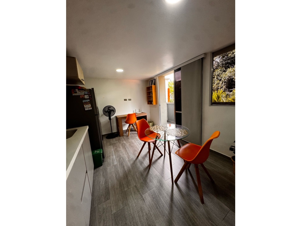 Alquilo apartamento amoblado en Medellín barrio Calazans — foto 5