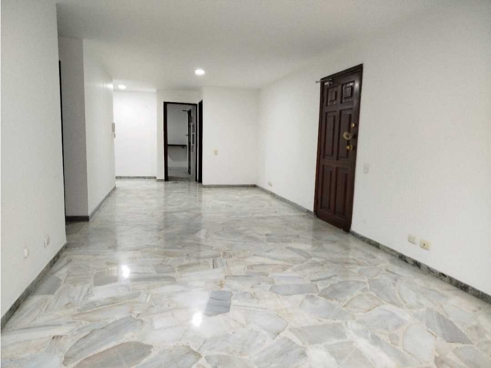 Alquilo apartamento arboleda